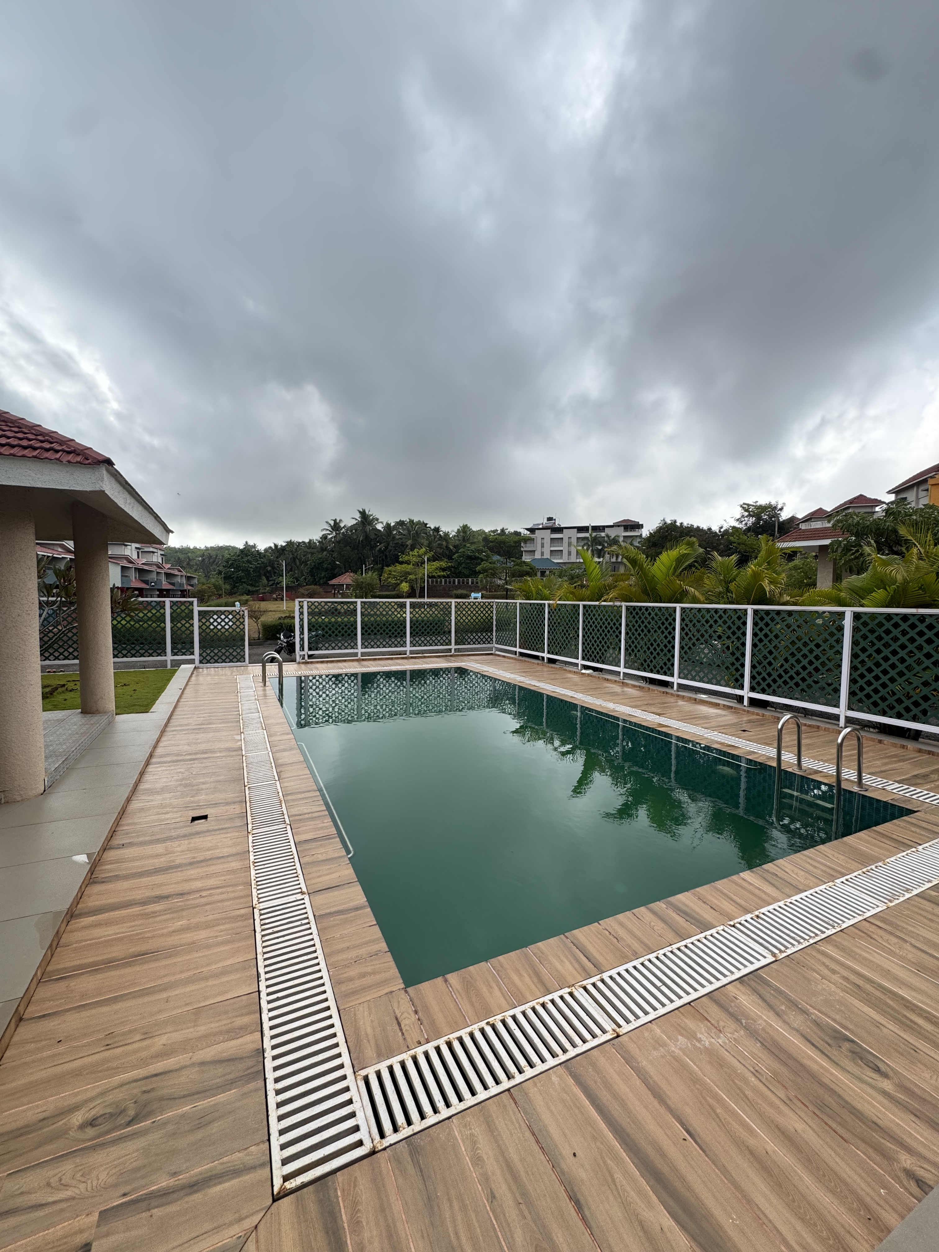Villa swimming pool